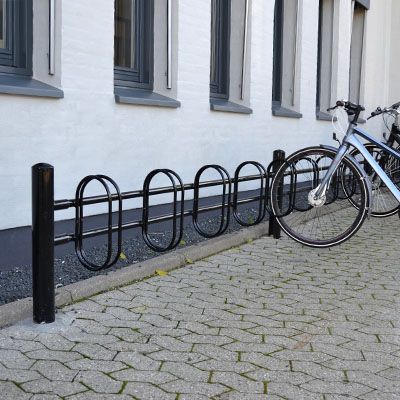 Dyrenes Beskyttelse - cykelstativ til væg og nedstøbning